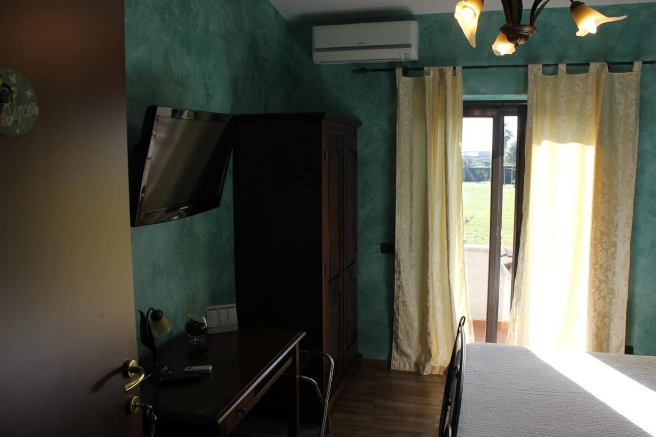 フィウミチーノ Relais Maria Luisa Locazione Turistica Di Simona Capaccio Bed & Breakfast エクステリア 写真